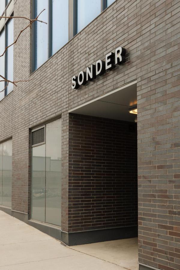 Hôtel Sonder At Artesa à Toronto Extérieur photo